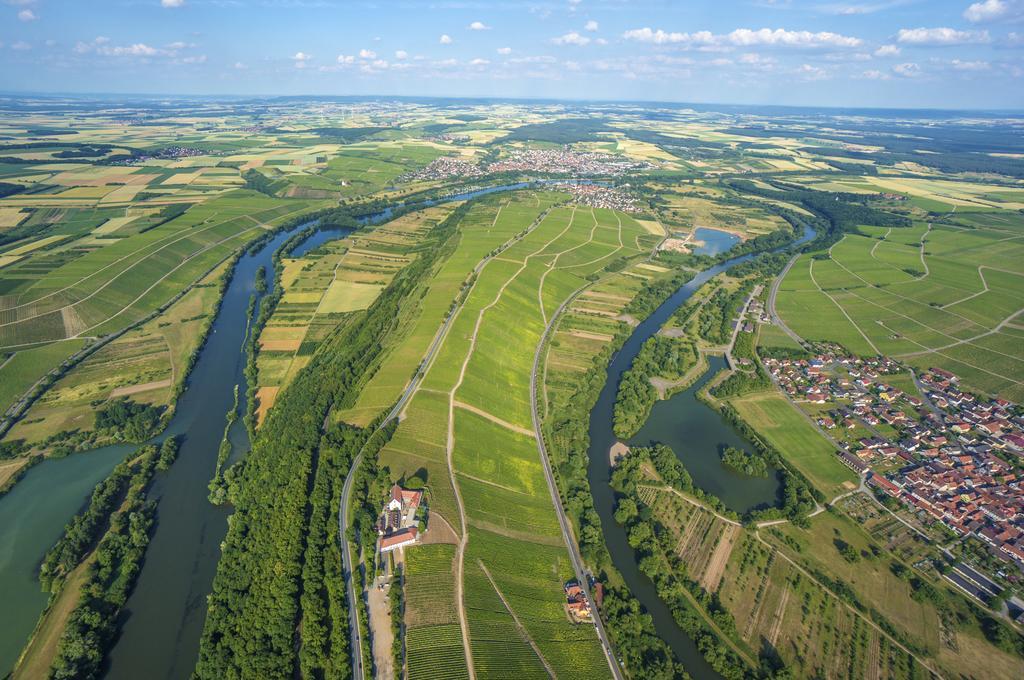 Готель Vogelsburg Escherndorf Екстер'єр фото